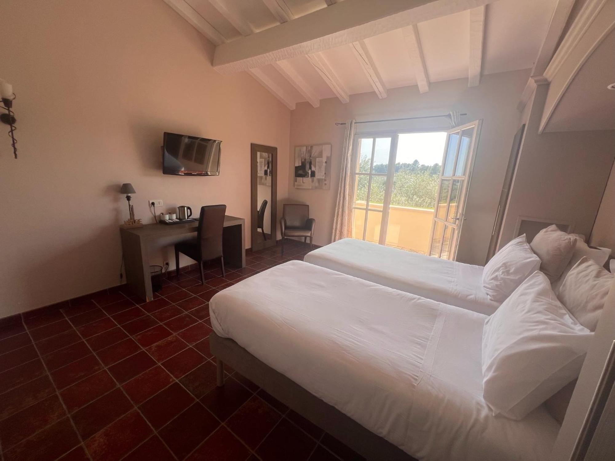 Logis Hotel Restaurant La Bergerie Aragon Экстерьер фото