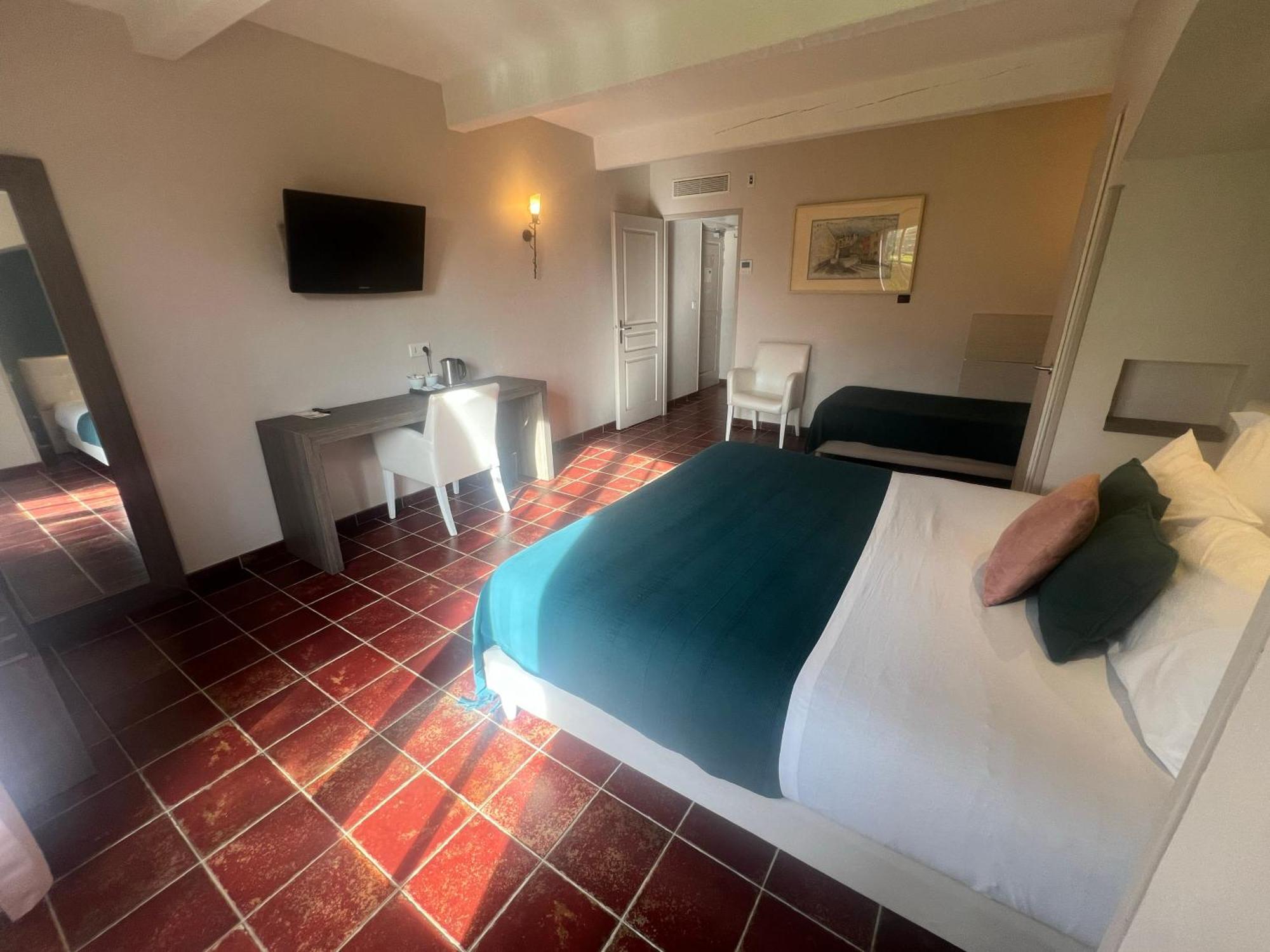 Logis Hotel Restaurant La Bergerie Aragon Экстерьер фото