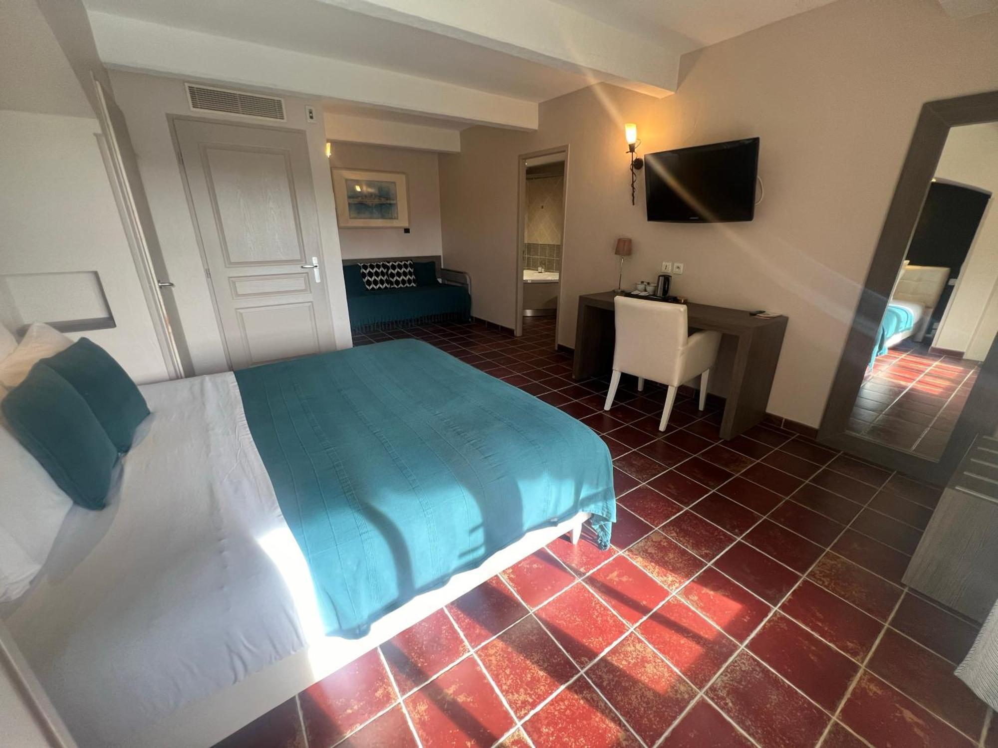 Logis Hotel Restaurant La Bergerie Aragon Экстерьер фото