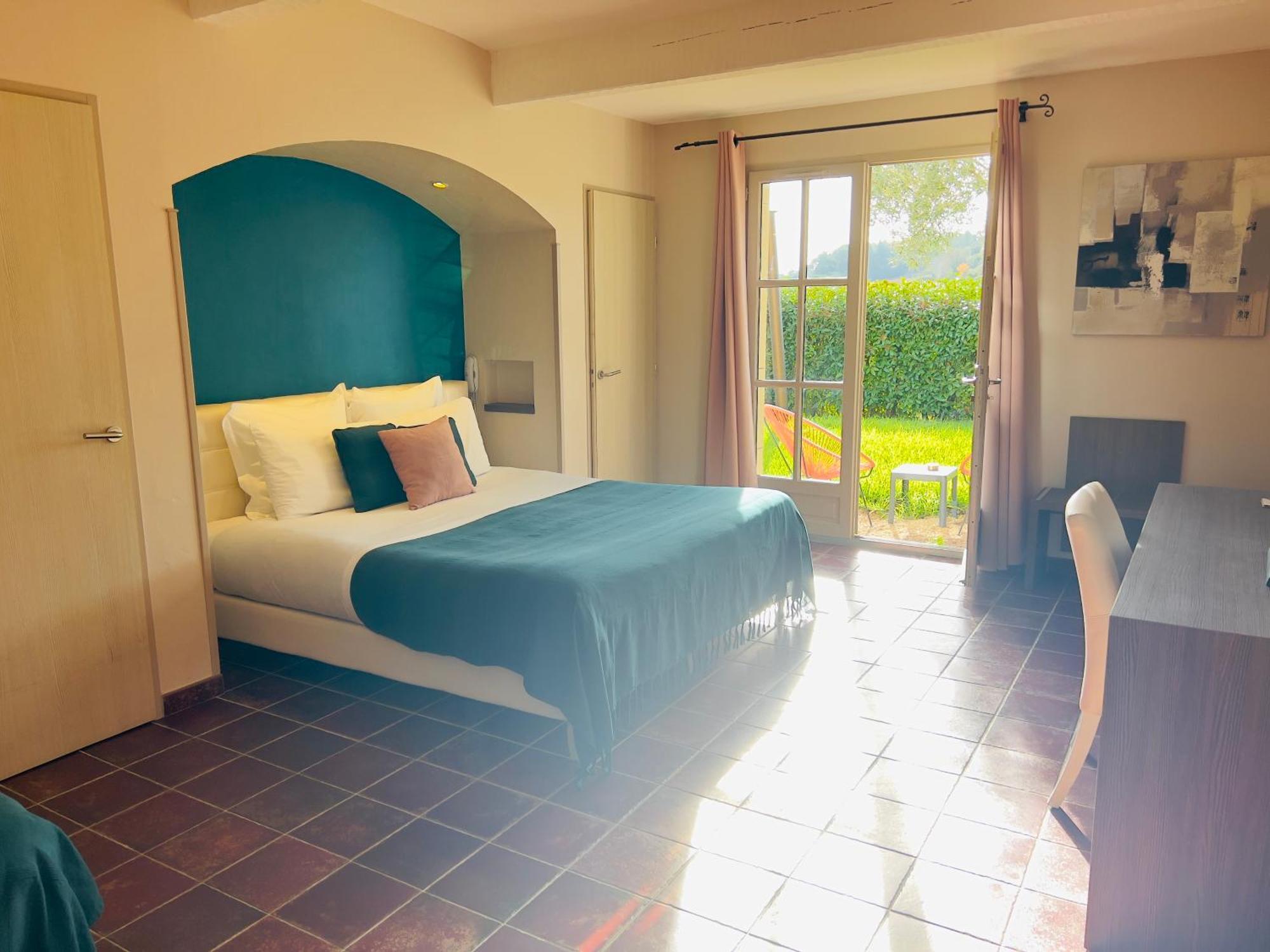 Logis Hotel Restaurant La Bergerie Aragon Номер фото