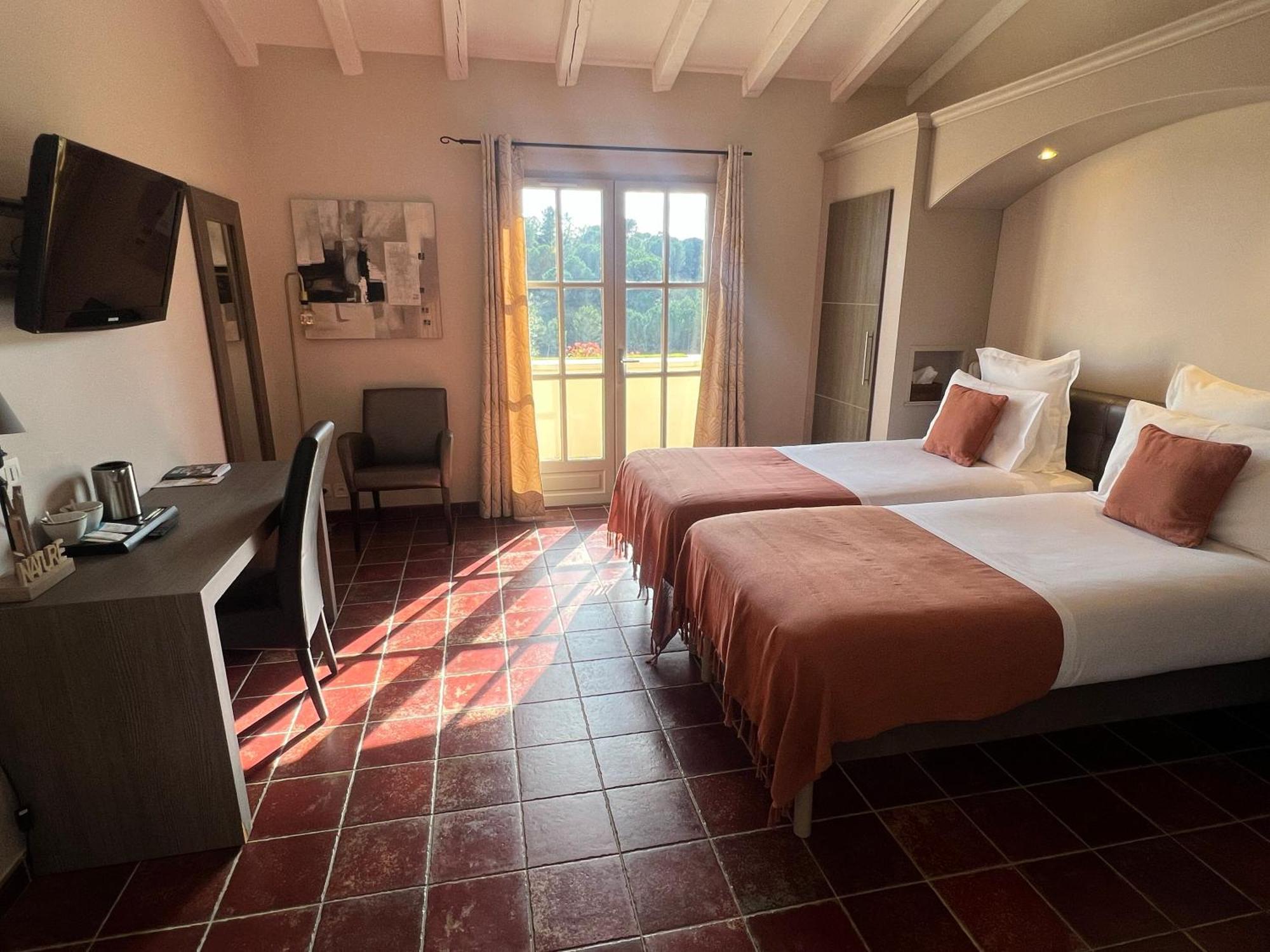 Logis Hotel Restaurant La Bergerie Aragon Экстерьер фото